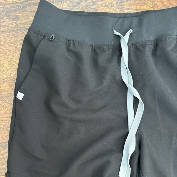 FIGS scrub pants medium extra petite - Picture 2 of 8